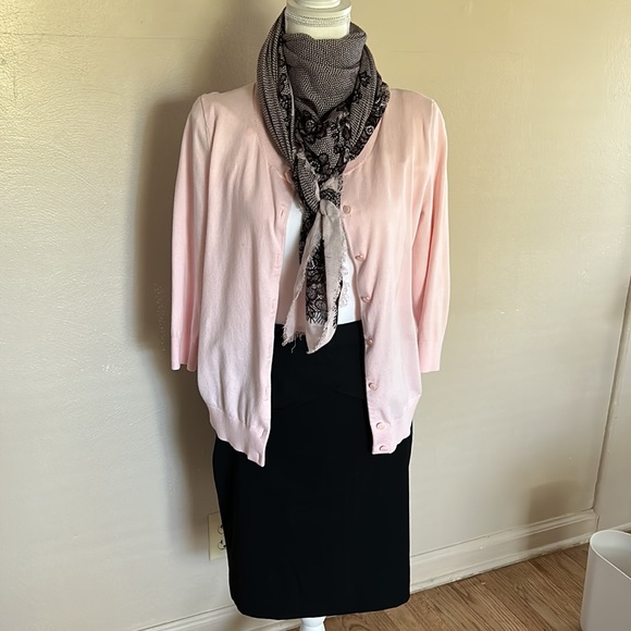 Express pencil skirt with peplum ruffle. Black. Excellent used condition. - Picture 6 of 9